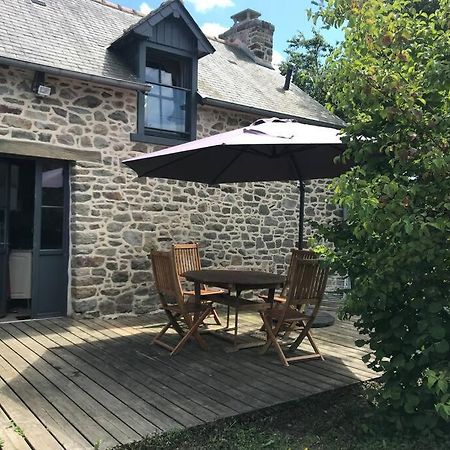 Maisonnette Au Pied Du Mont Dol Exterior photo